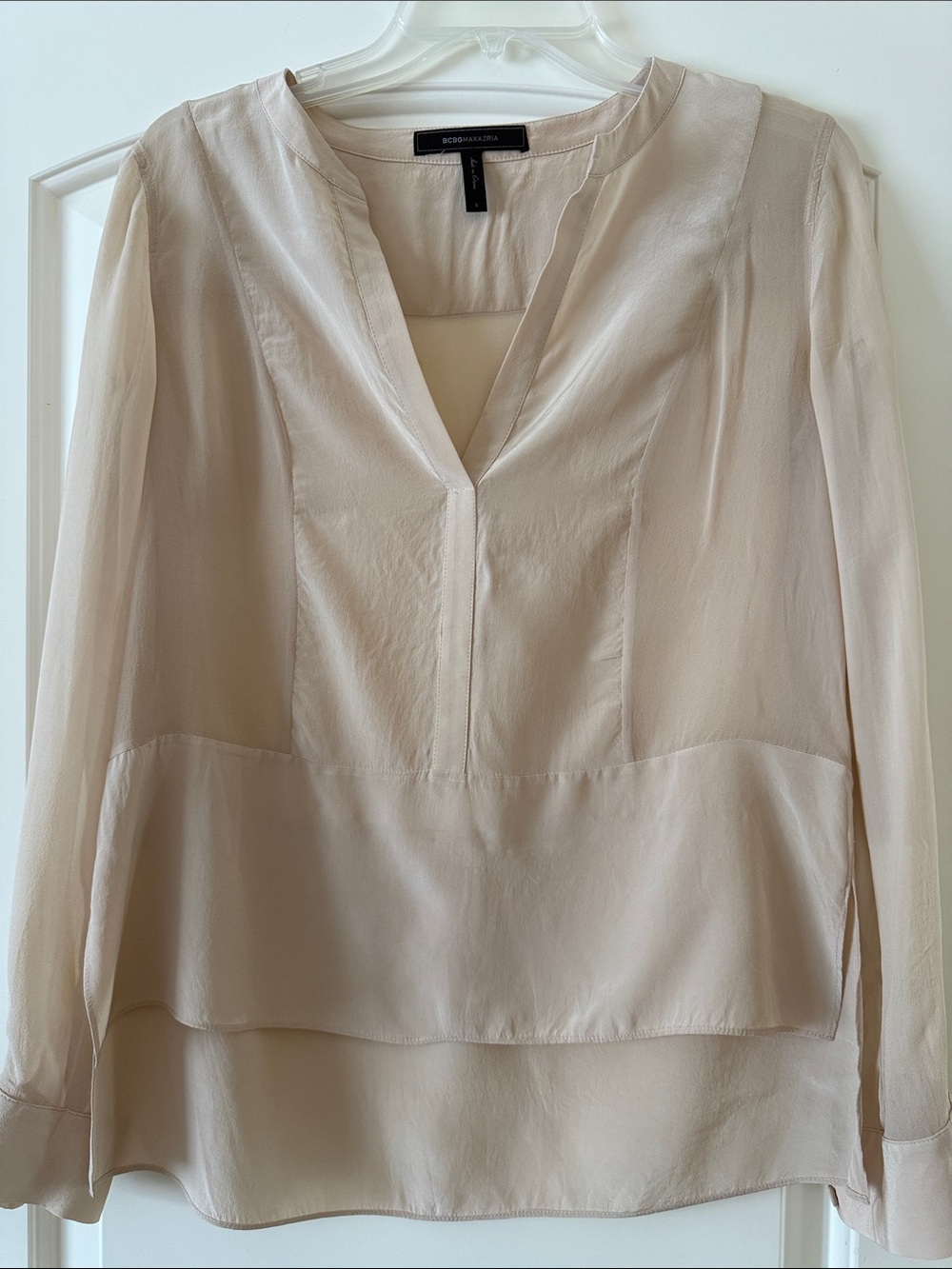 BCBGMaxAzria Cream Lightweight V-Neck Layered Blouse size S